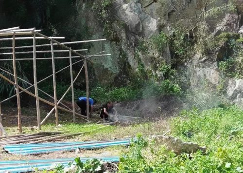 不懂法真可怕,露天烧电线=摊上大事